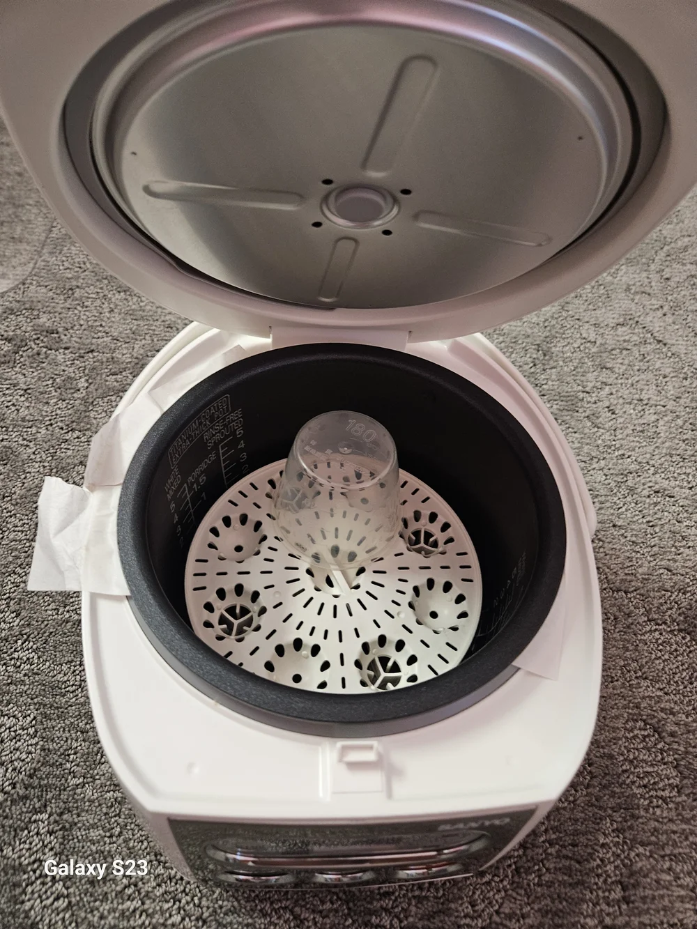 Sanyo - Micom Rice Cooker & Steamer - Off White 5 CUP ECJ-F50S